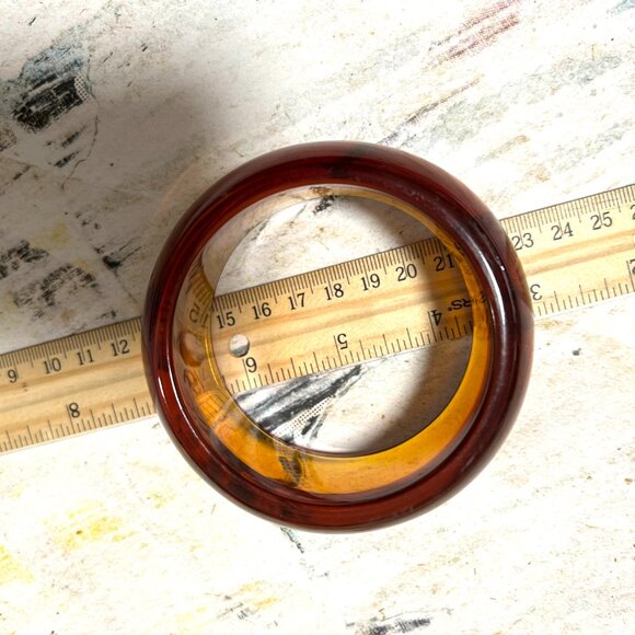 Bold Vintage Heavy Amber Iced Tea Domed Lucite Wide Bangle Bracelet Mod - Picture 10 of 11